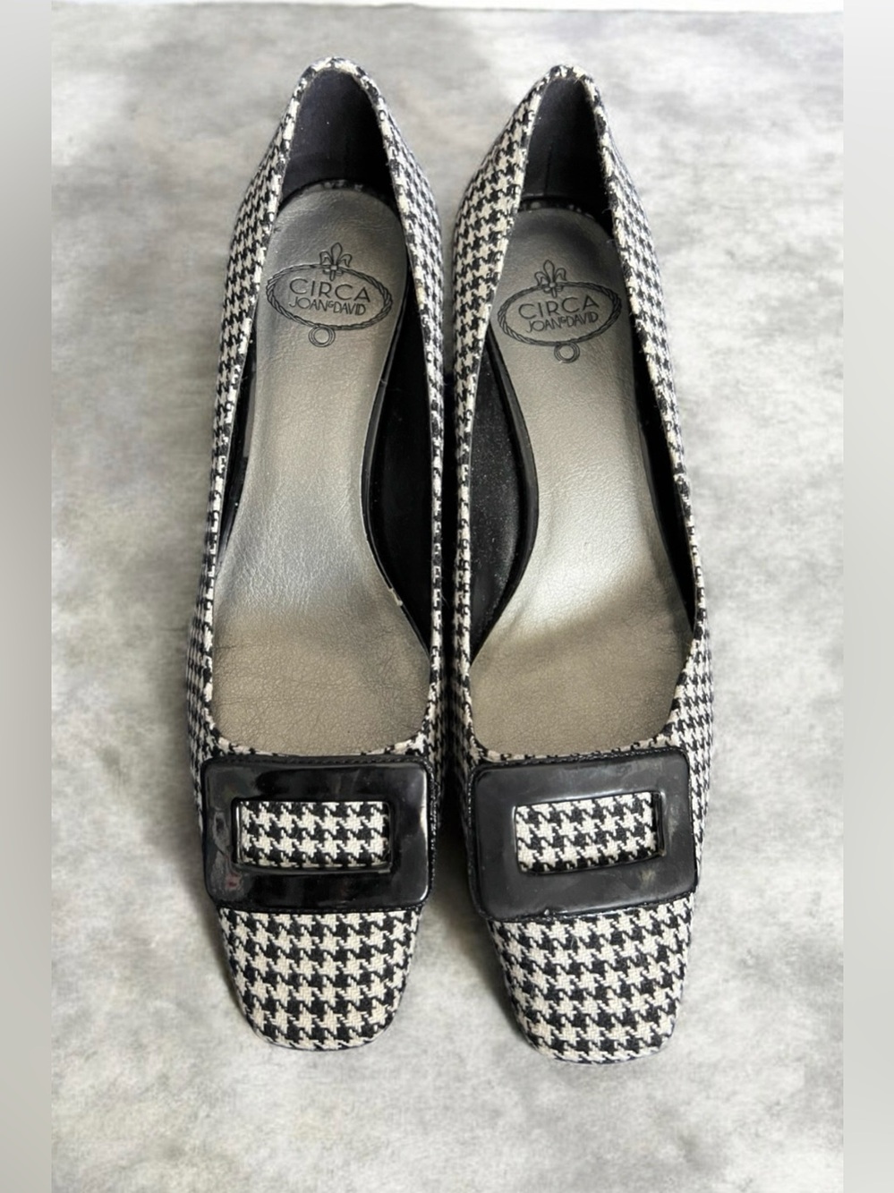 Circa Jon and David houndstooth kitten block heels with buckle detail size 8.5